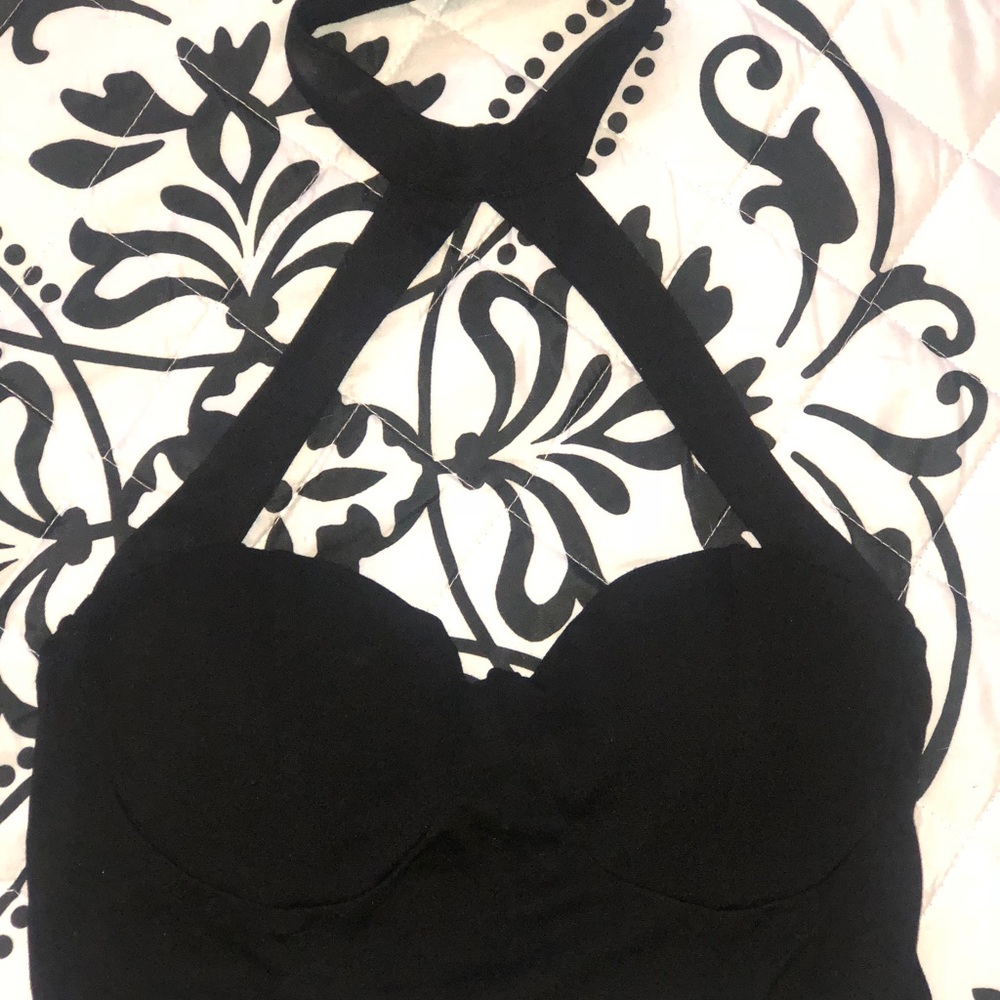 Crop Top with Choker Neck